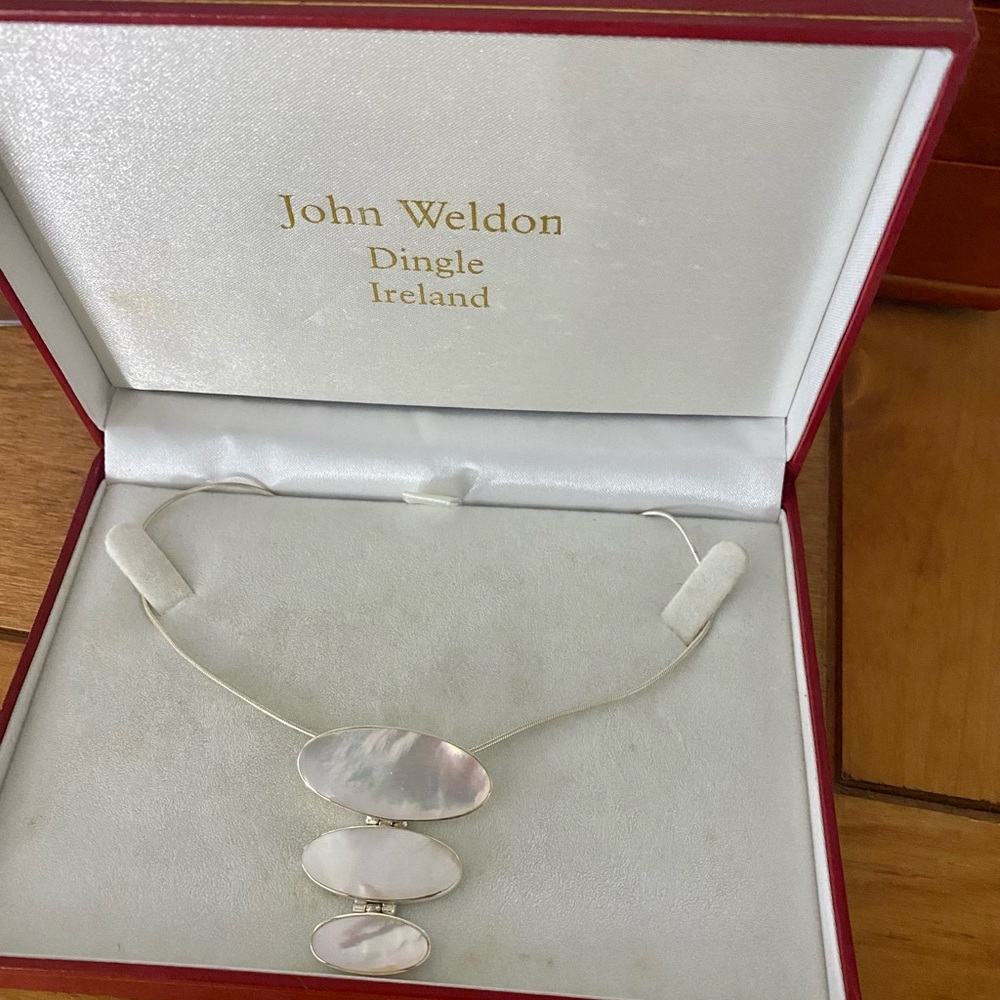 Sterling silver mother of pearl necklace
